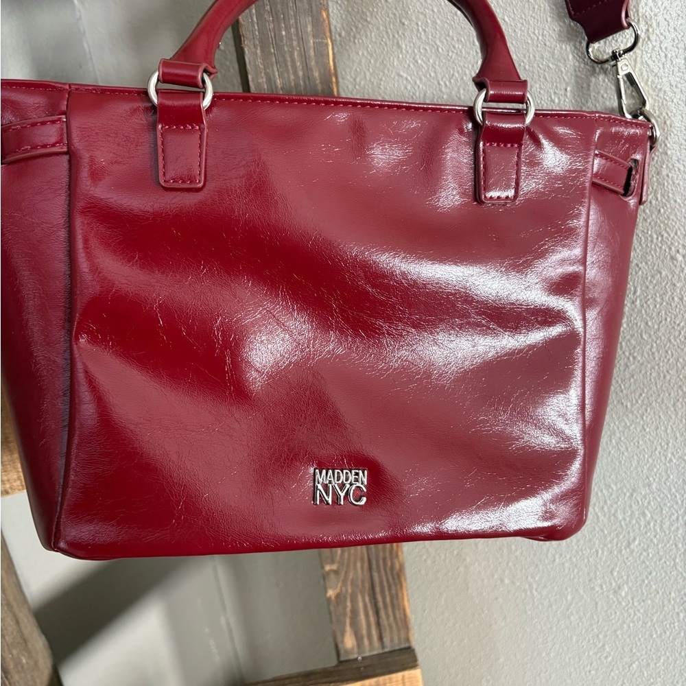 Steve Madden Burgundy shoulder Tote Bag with coin purse - Picture 6 of 10